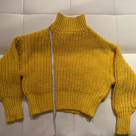 H&M small sweater - Picture 5 of 5